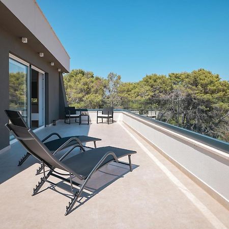 Rhapsody In Green - Luxury Villa In Zadar Crno Kültér fotó