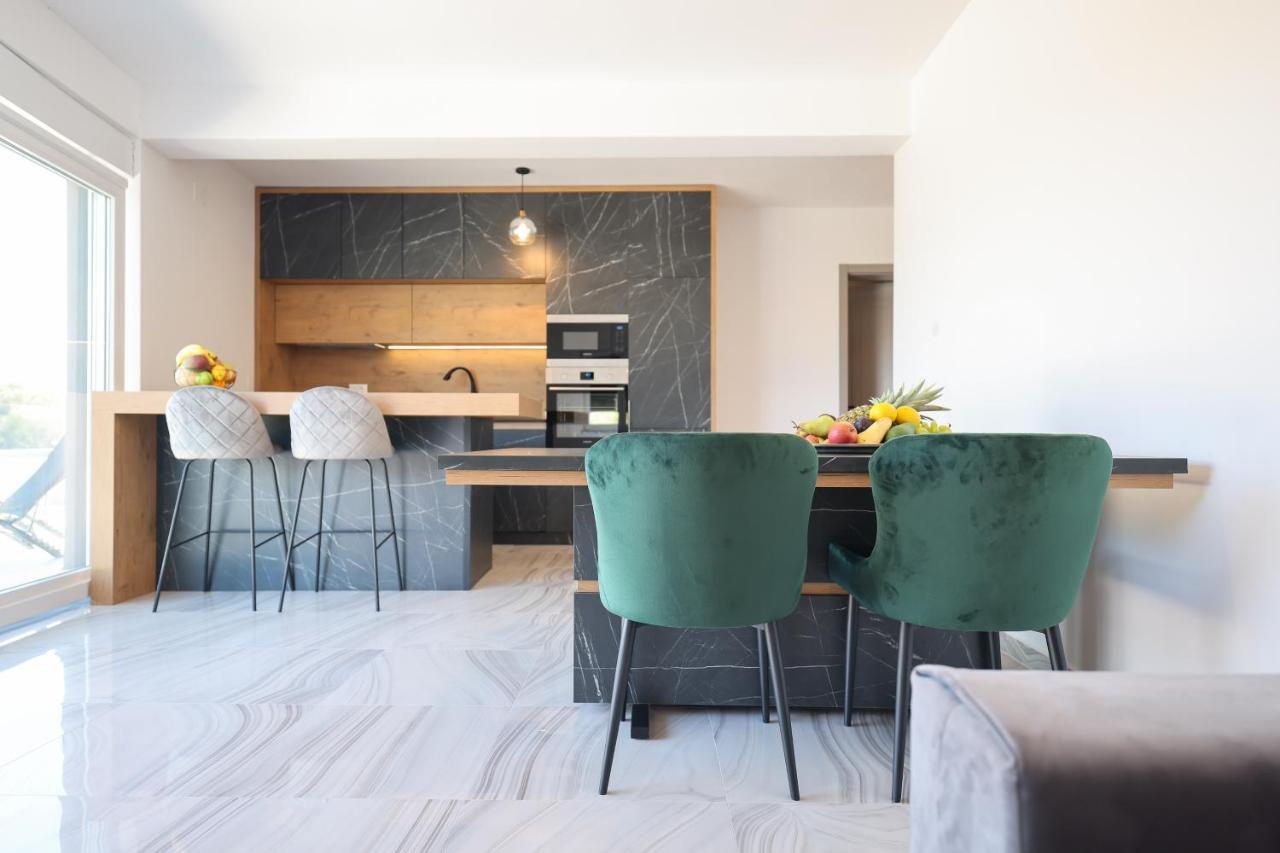 Rhapsody In Green - Luxury Villa In Zadar Crno Kültér fotó